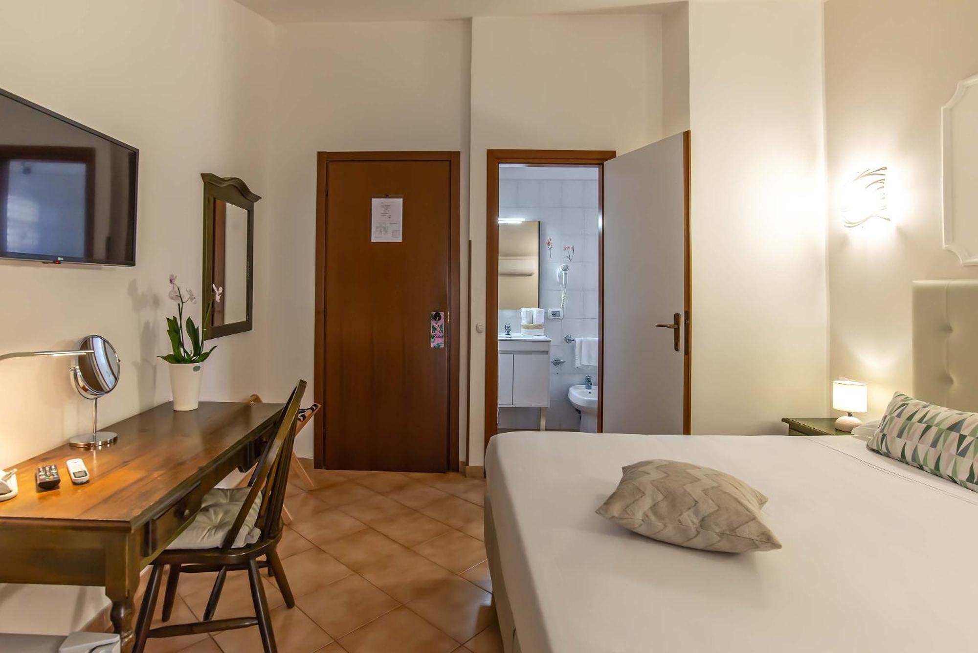 Plaza Rooms Ciampino Exterior photo